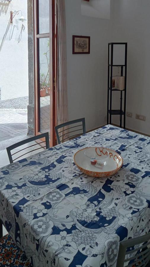 Casa Vacanza U Curtigghiu Lipari  Bagian luar foto